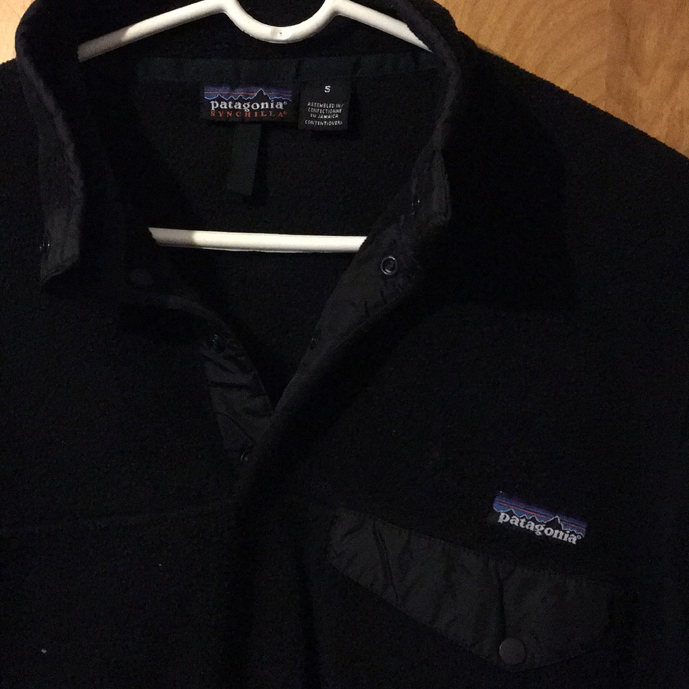 Black Patagonia Pullover